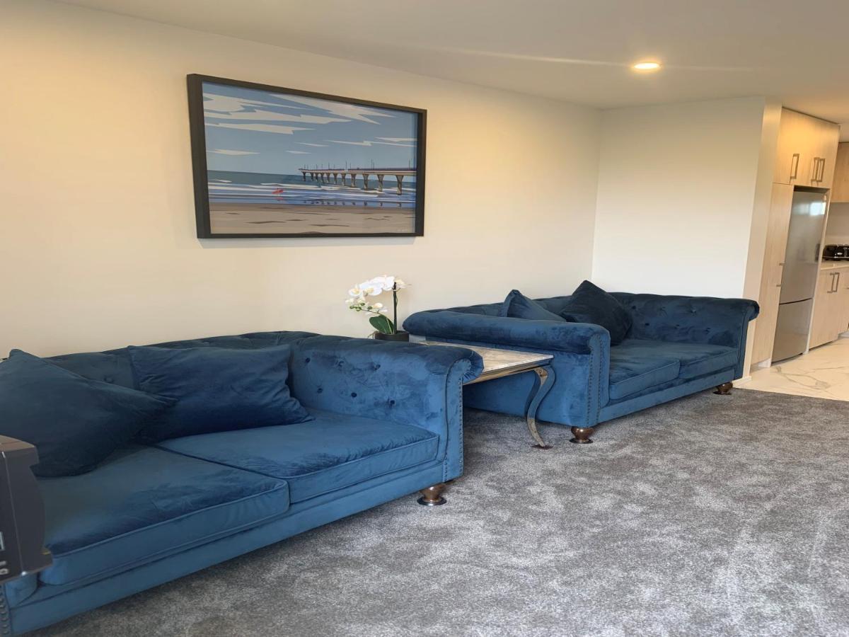Beachfront Haven Christchurch Buitenkant foto
